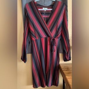 New long sleeve burgundy reddish black dress